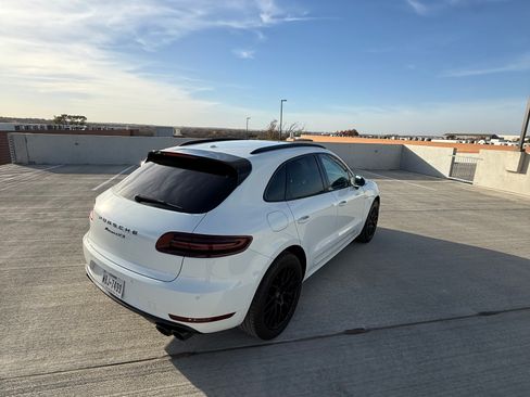 Used 2018 Porsche Macan GTS image 5
