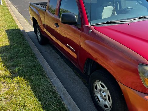 Used 2005 Toyota Tacoma 2WD Access Cab image 2
