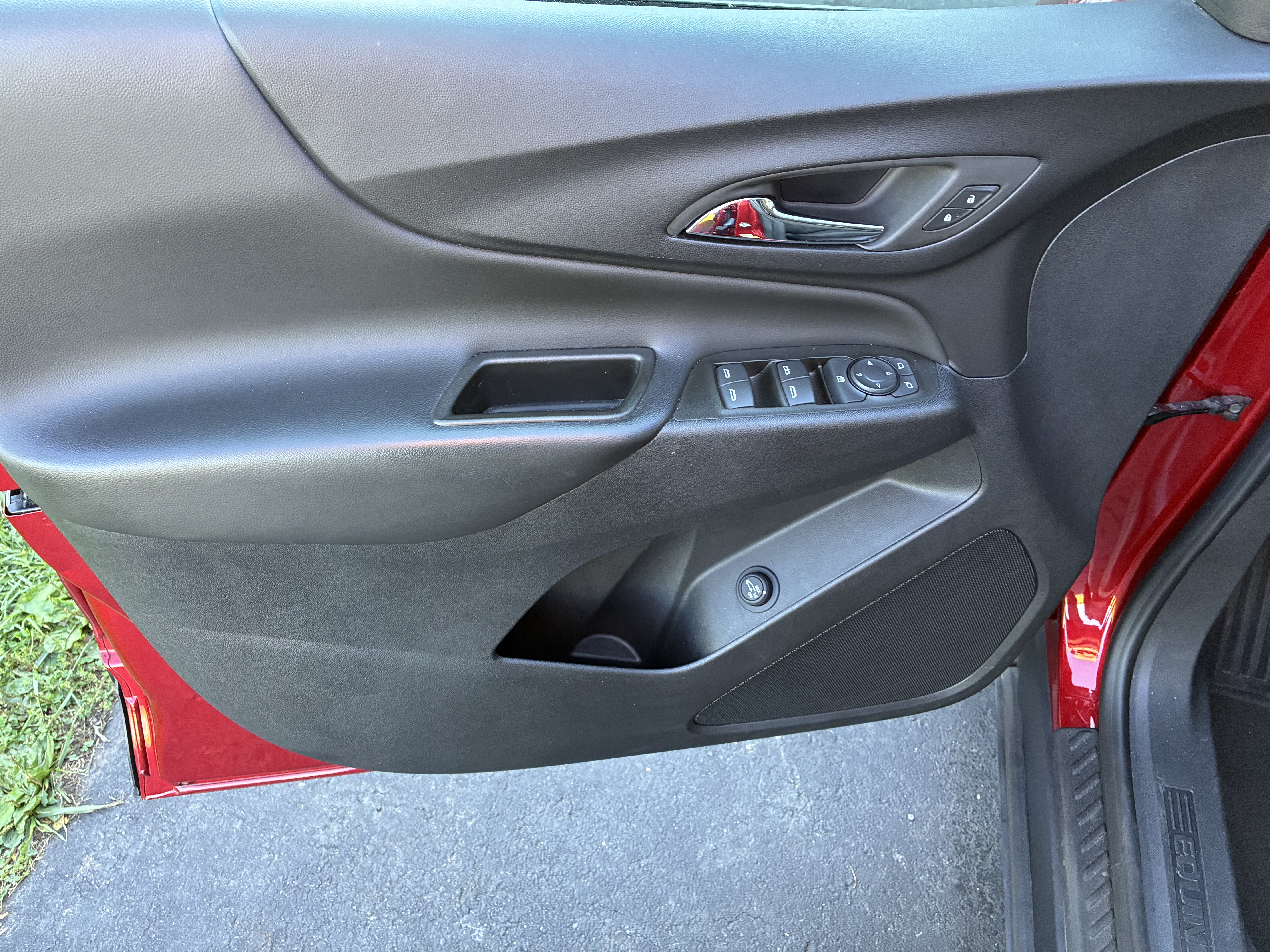 Used 2023 Chevrolet Equinox LT FWD image 14