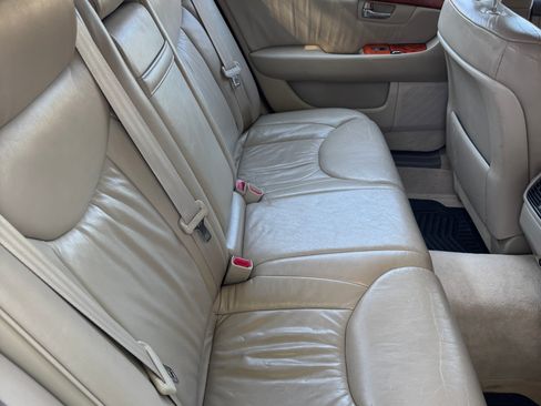 Used 2002 Lexus LS 430 RWD image 13