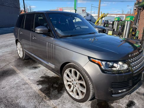 Used 2017 Land Rover Range Rover Supercharged image 4