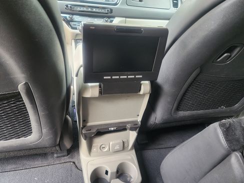 Used 2016 Kia Sedona SX image 13