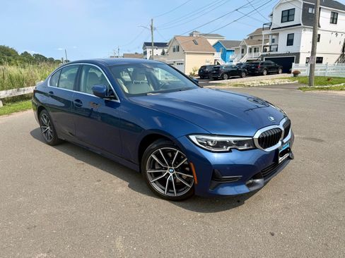 Used 2021 BMW 330e xDrive w/ Premium Package AWD/4WD image 1