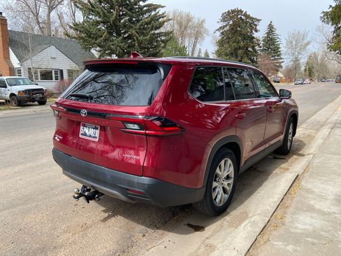 Used 2025 Toyota Grand Highlander AWD Hybrid image 4