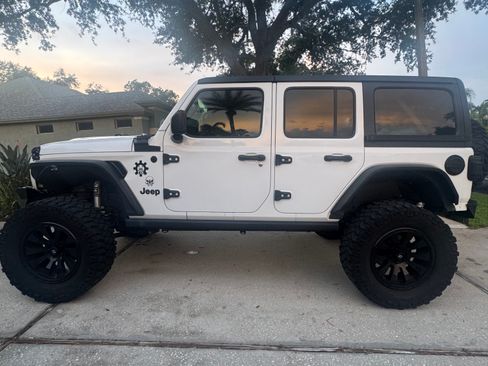 Used 2020 Jeep Wrangler Unlimited Sport AWD/4WD image 5