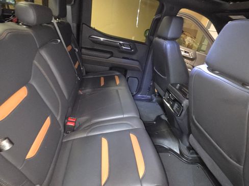 Used 2024 GMC Sierra 1500 AT4 w/ Technology Package image 10