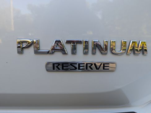 Used 2014 Nissan Armada Platinum w/ Platinum Reserve Package image 15