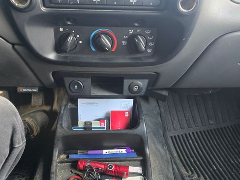 Used 2011 Ford Ranger Sport w/ Bright Trim Group image 14