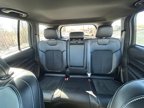 Used 2024 Jeep Grand Cherokee Altitude image 11