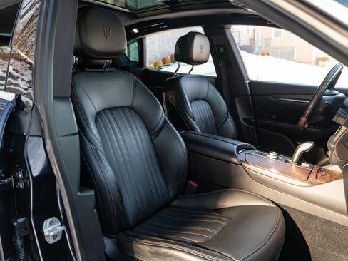 Used 2021 Maserati Levante image 15