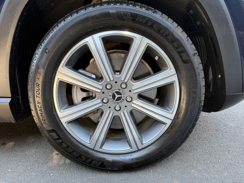 Used 2021 Mercedes-Benz GLS 450 4MATIC image 16