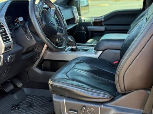 Used 2016 Ford F150 Platinum w/ Equipment Group 701A Luxury image 8