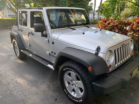 Used 2009 Jeep Wrangler Unlimited X RWD image 4