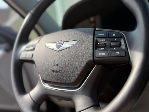 Used 2015 Hyundai Genesis 3.8 w/ Option Group 02 image 9