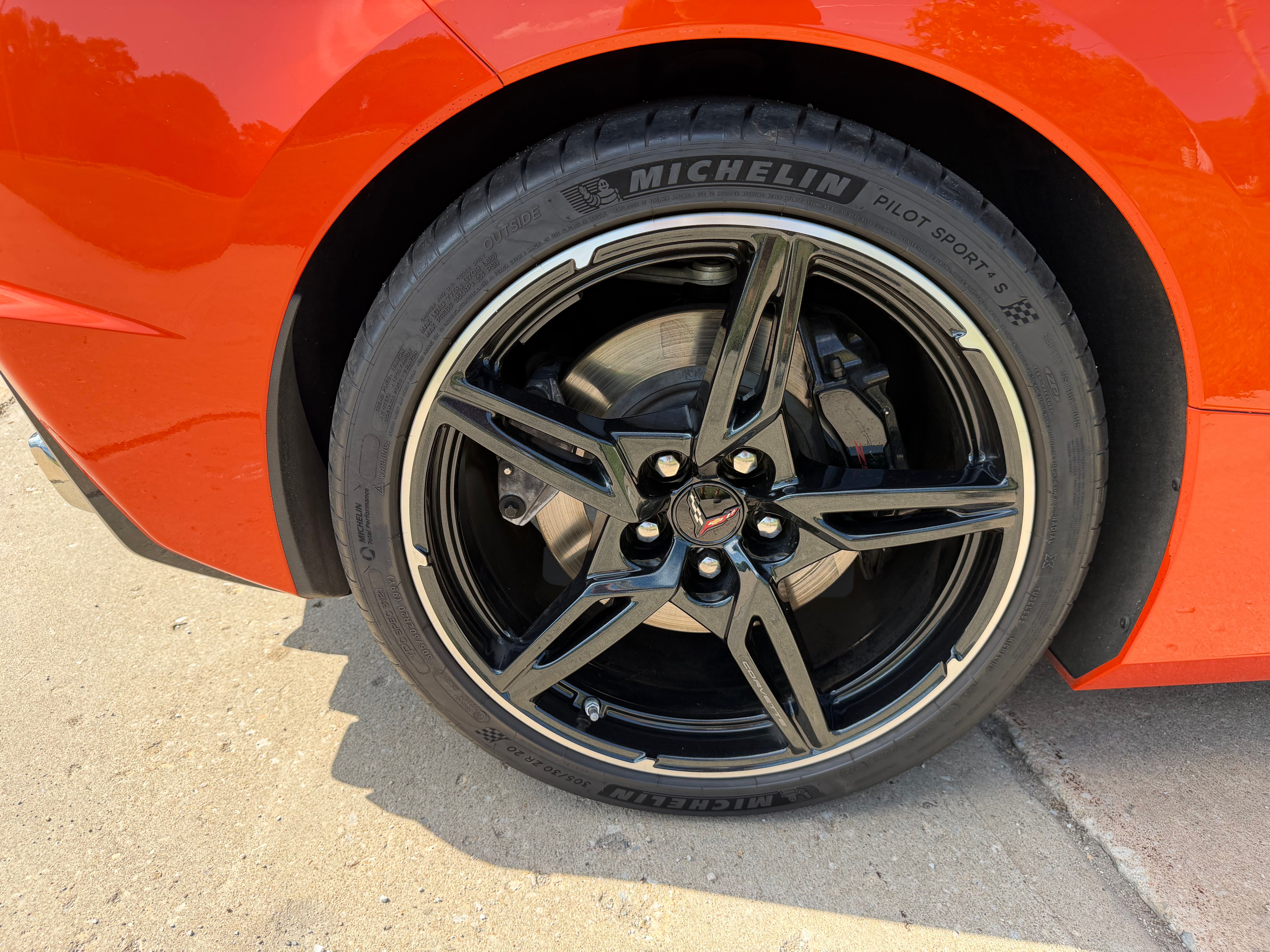 Used 2020 Chevrolet Corvette Stingray Premium Cpe w/ 3LT Preferred Equipment Group RWD image 14