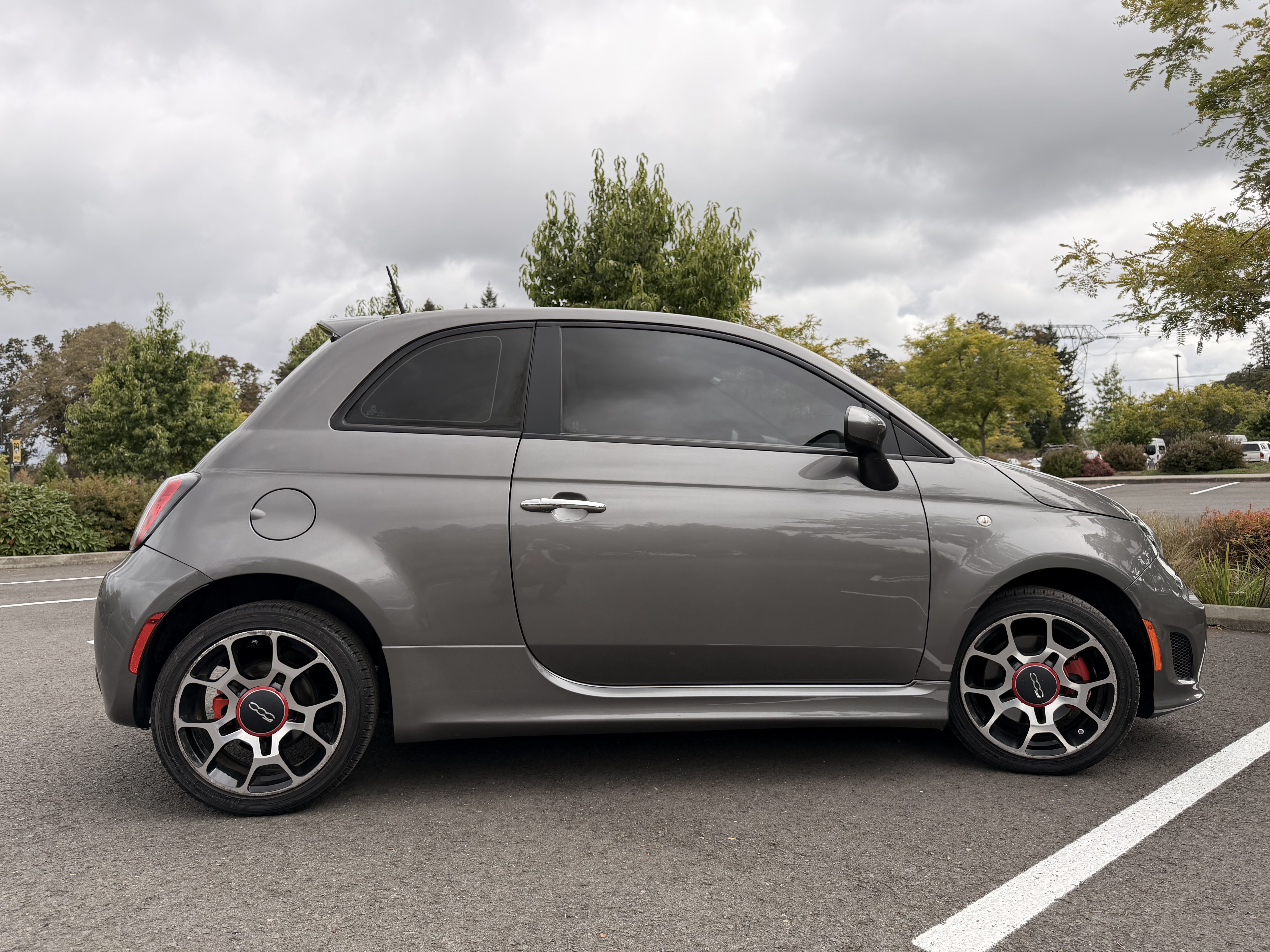 Used 2013 FIAT 500 Turbo w/ Beats Audio Pkg FWD image 6