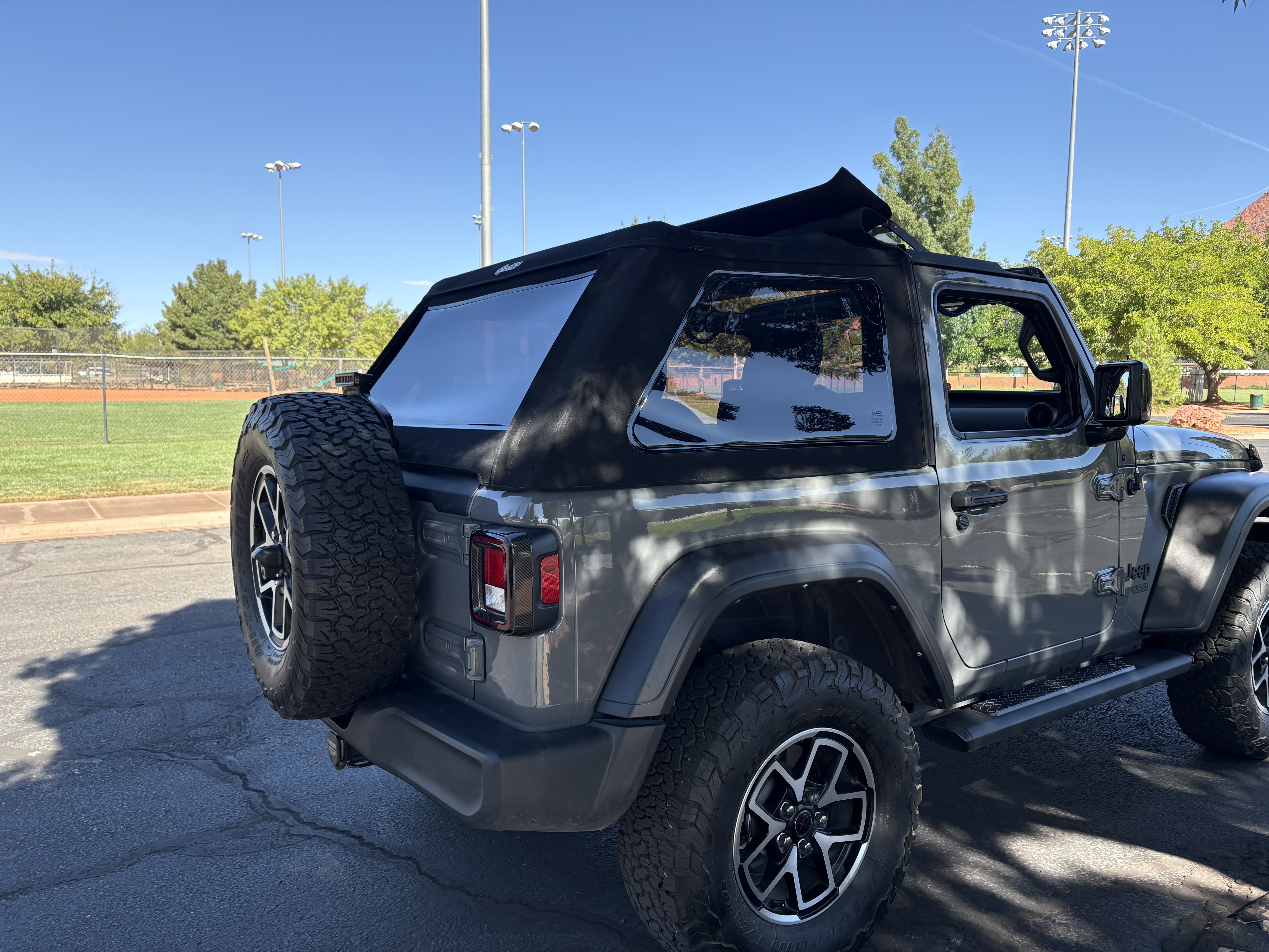 Used 2021 Jeep Wrangler Sport AWD/4WD image 8