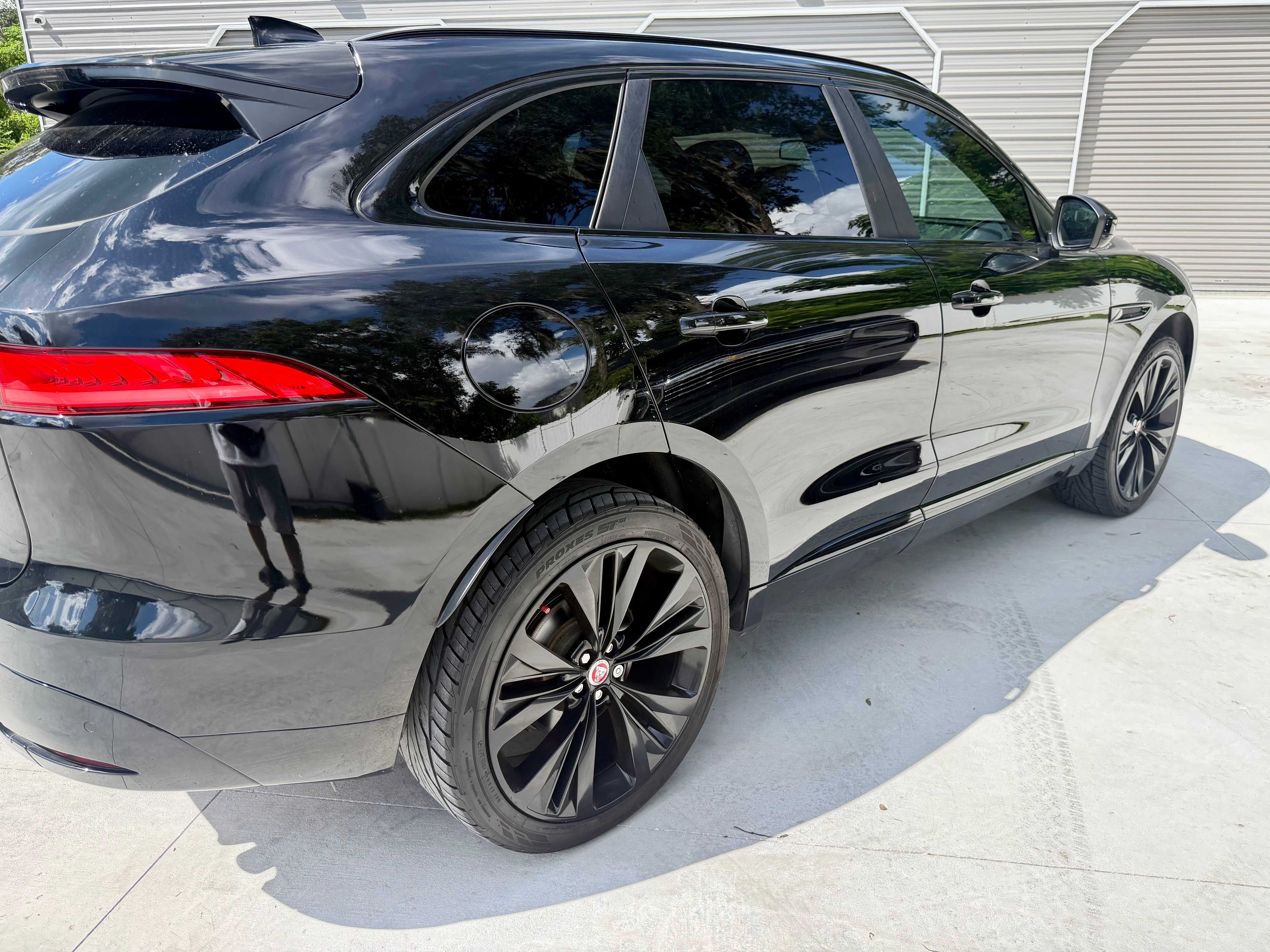 Used 2017 Jaguar F-PACE S AWD/4WD image 1