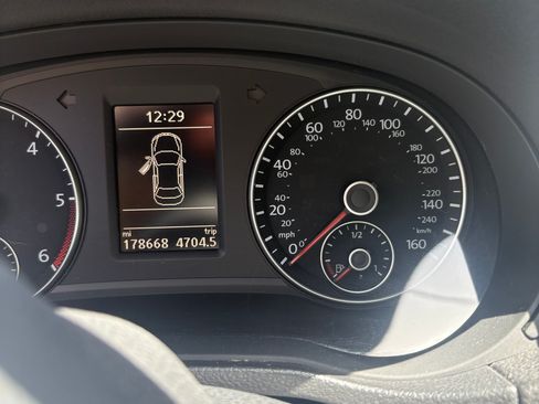 Used 2013 Volkswagen Passat TDI SE FWD image 10