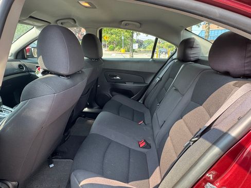 Used 2015 Chevrolet Cruze LT FWD image 10