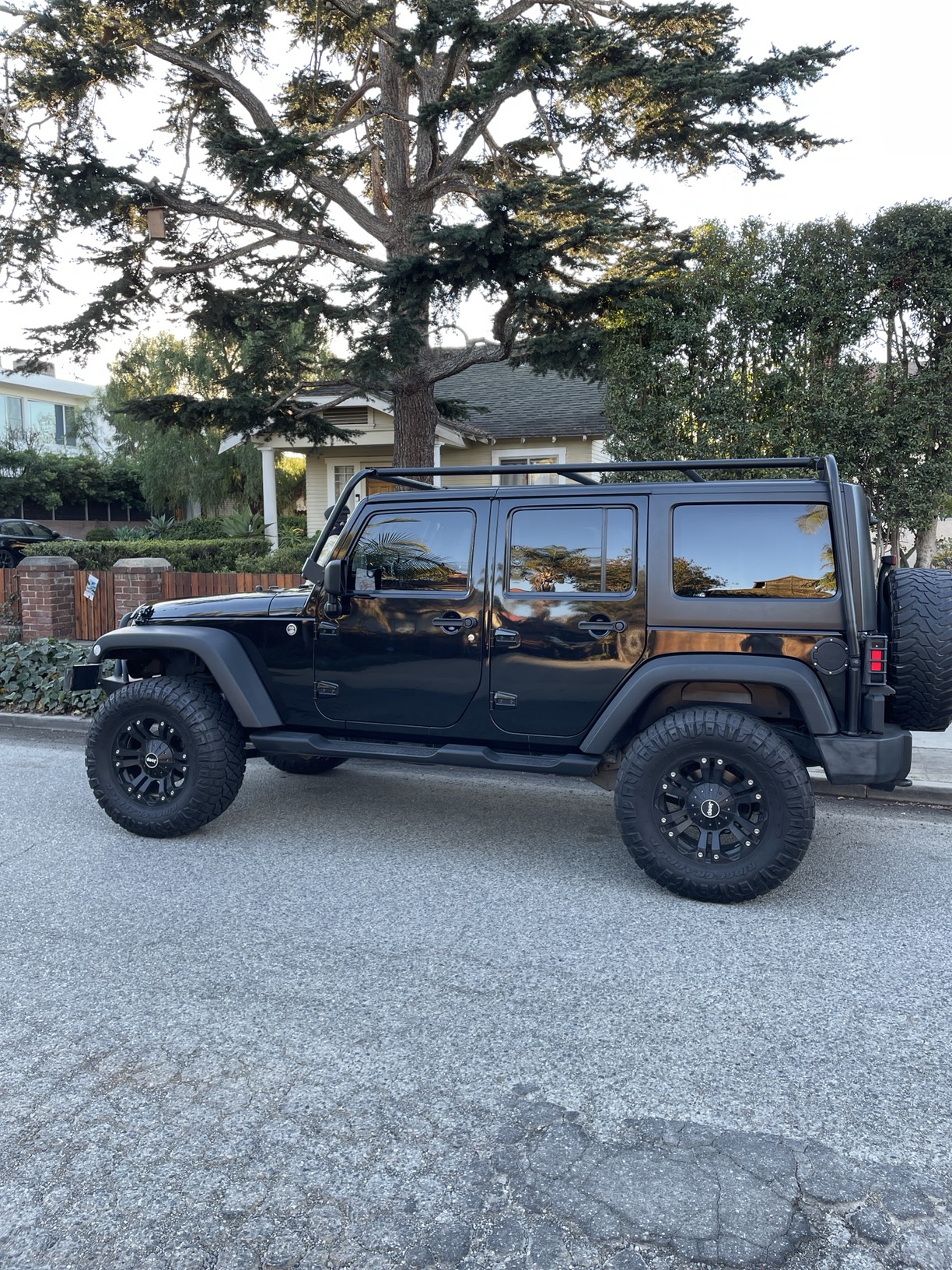 Used 2010 Jeep Wrangler Unlimited Sport AWD/4WD image 16