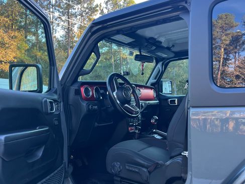 Used 2020 Jeep Wrangler Rubicon image 12