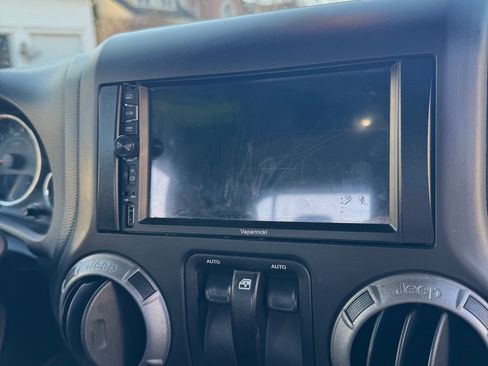 Used 2016 Jeep Wrangler Sport w/ Quick Order Package 24S image 8