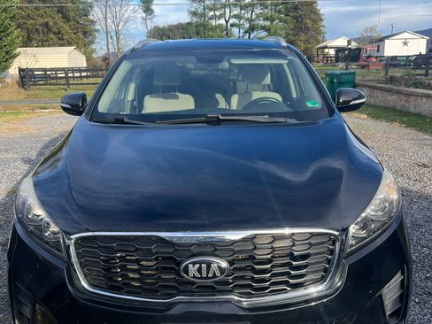 Used 2019 Kia Sorento LX w/ LX V6 Convenience Package image 5