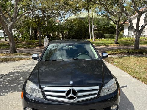 Used 2009 Mercedes-Benz C 350 Sport image 10