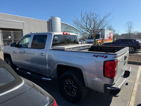Used 2018 Chevrolet Silverado 1500 LT w/ All Star Edition image 6