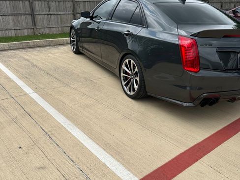 Used 2016 Cadillac CTS V w/ Carbon Fiber Package RWD image 10