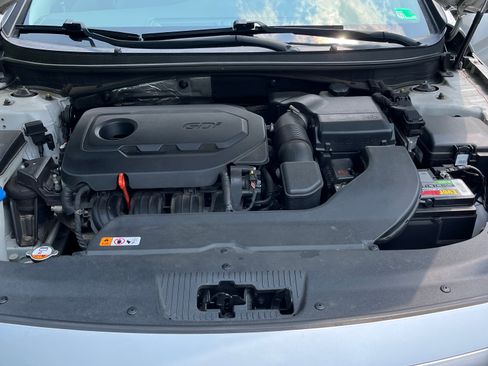 Used 2016 Hyundai Sonata SE FWD image 6