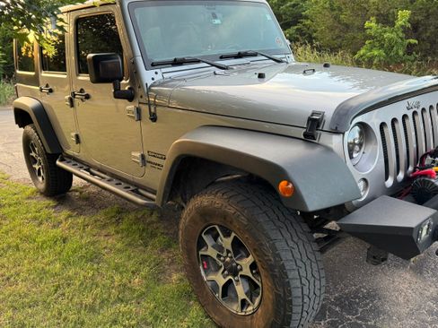 Used 2016 Jeep Wrangler Unlimited Sport w/ Quick Order Package 24S AWD/4WD image 8