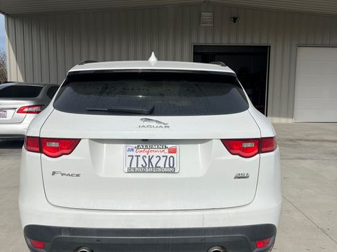 Used 2017 Jaguar F-PACE R-Sport image 6