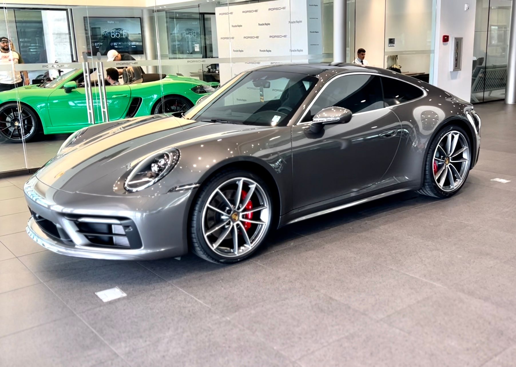 Used 2022 Porsche 911 Carrera S RWD image 1