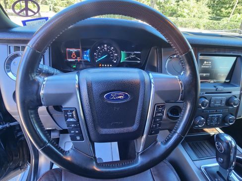 Used 2015 Ford Expedition EL Platinum image 16