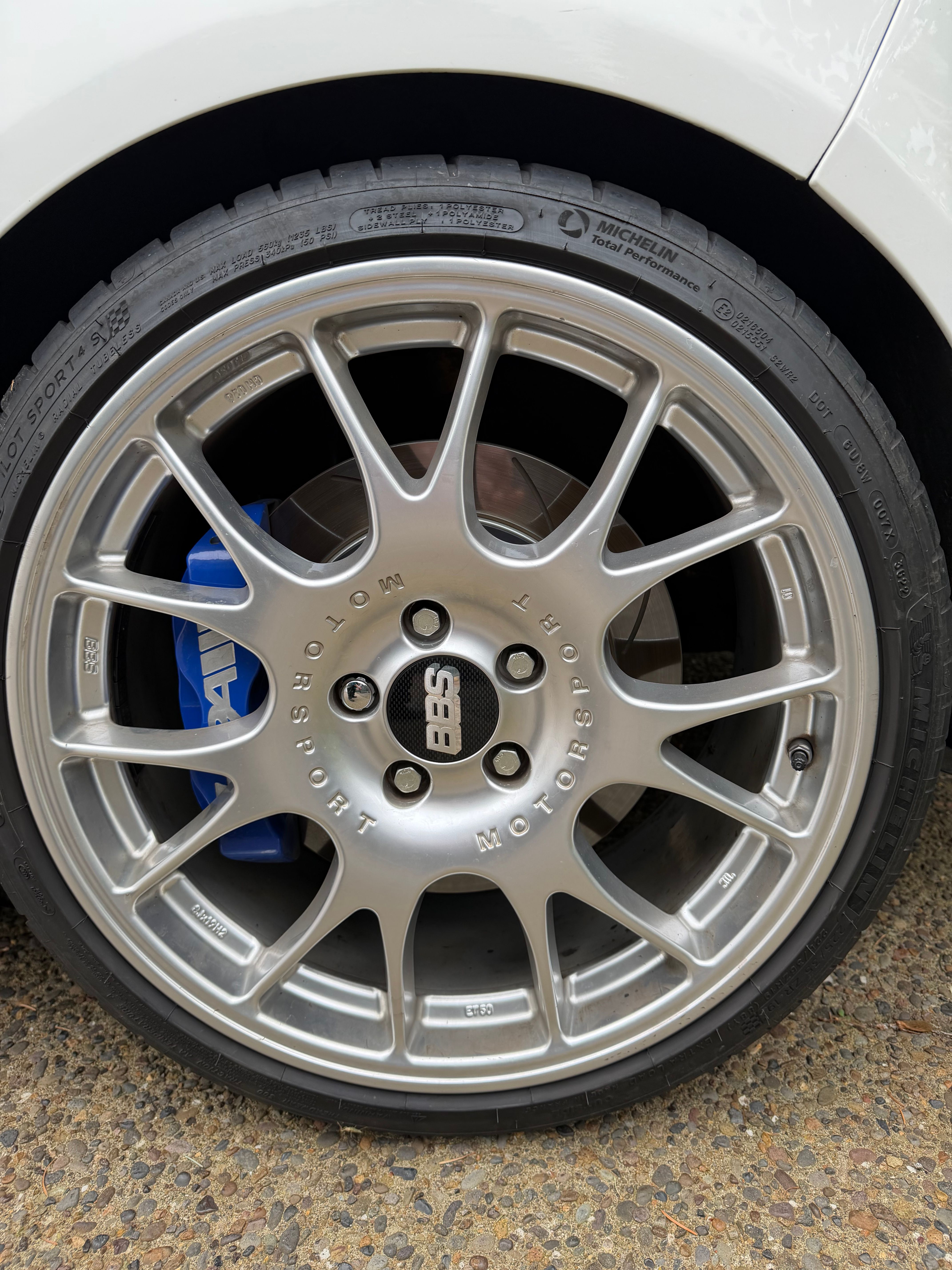 Used 2008 Volkswagen R32 AWD/4WD image 8