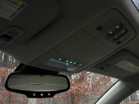 Used 2011 Buick Regal CXL Turbo w/ TO2 Preferred Equipment Group image 18