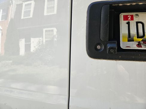 Used 2017 Chevrolet Express 2500 image 16