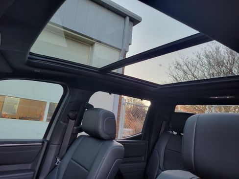 Used 2025 Toyota Tundra Platinum image 14