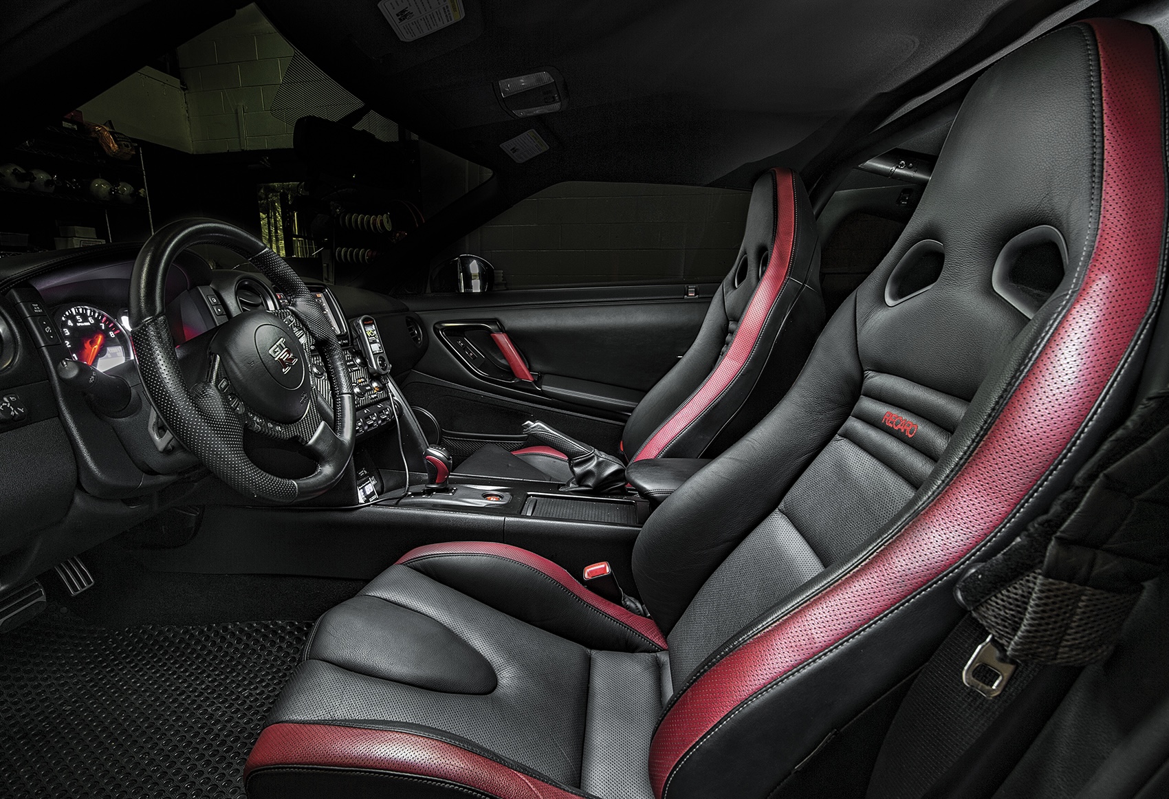 Used 2012 Nissan GT-R Black Edition AWD/4WD image 2