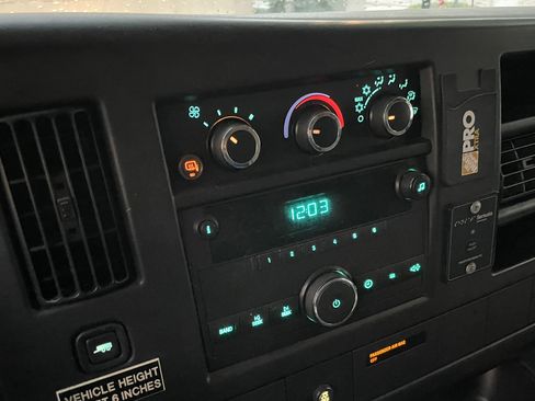 Used 2013 Chevrolet Express 1500 image 17
