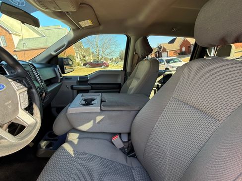 Used 2016 Ford F150 XLT image 12