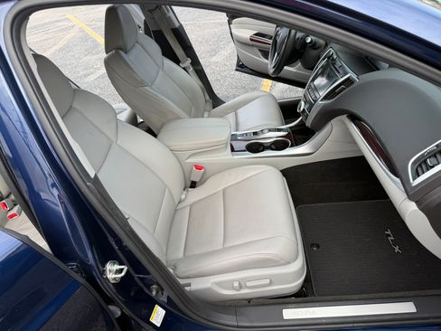 Used 2015 Acura TLX V6 w/ Technology Package FWD image 16