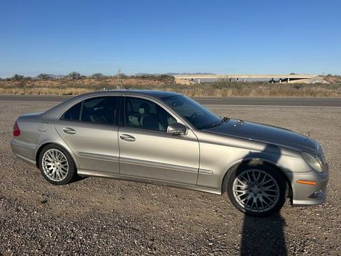 Used 2009 Mercedes-Benz E 350 Sedan image 5