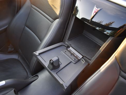 Used 2006 Pontiac Solstice Convertible w/ Premium Package image 14