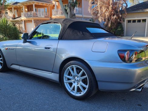 Used 2004 Honda S2000 Convertible 2D image 19