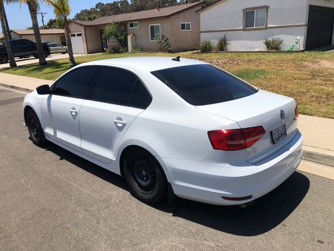 Used 2015 Volkswagen Jetta S image 24