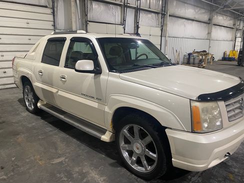 Used 2006 Cadillac Escalade EXT image 14