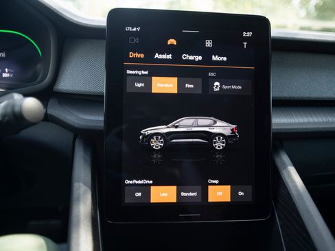 Used 2022 Polestar Polestar 2 w/ Performance Package image 18